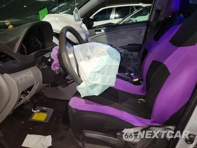 Zdjęcie 7 z 14 samochodu: 2014 HYUNDAI ACCENT GLS VIN:KMHCT4AE8EU662717 - miniatura