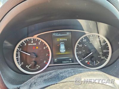 Zdjęcie 9 z 12 samochodu: 2017 NISSAN SENTRA SV VIN:3N1AB7AP0HY279621 - miniatura
