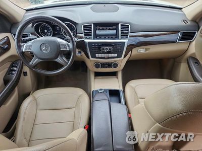Zdjęcie 8 z 12 samochodu: 2013 MERCEDES-BENZ ML 350 BLUETEC VIN:4JGDA2EB9DA171295 - miniatura