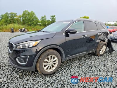 2017 KIA SORENTO LX 5XYPGDA37HG214595 - główne zdjęcie licytacji z USA - miniatura