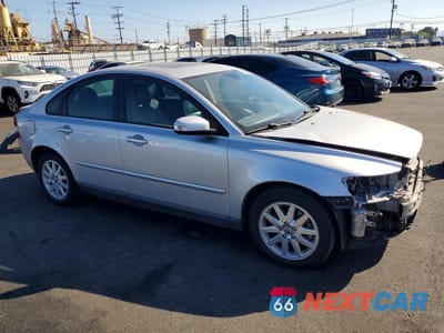 Czwarte zdjęcie samochodu z boku: 2007 VOLVO S40 T5 VIN:YV1MS682872288640 - miniatura