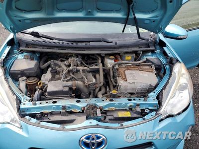 Zdjęcie 12 z 13 samochodu: 2014 TOYOTA PRIUS C ONE VIN:JTDKDTB39E1072967 - miniatura