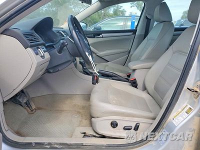 Zdjęcie 7 z 12 samochodu: 2014 VOLKSWAGEN PASSAT S VIN:1VWAT7A33EC025703 - miniatura
