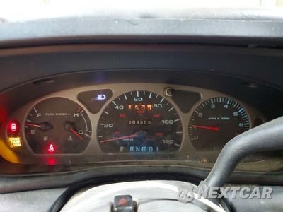Zdjęcie 9 z 13 samochodu: 1999 FORD TAURUS SE VIN:1FAFP53UXXA312855 - miniatura
