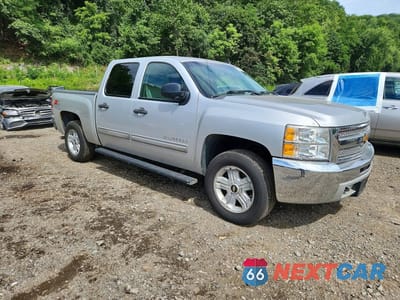 Czwarte zdjęcie samochodu z boku: 2013 CHEVROLET SILVERADO K1500 LT VIN:3GCPKSE70DG172444 - miniatura
