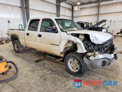 Czwarte zdjęcie samochodu z boku: 2005 GMC SIERRA K2500 HEAVY DUTY VIN:1GTHK23U05F847676 - miniatura