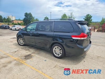 Drugie zdjęcie samochodu z przodu: 2014 TOYOTA SIENNA XLE 8-PASSENGER VIN:5TDYK3DC2ES432595 - miniatura