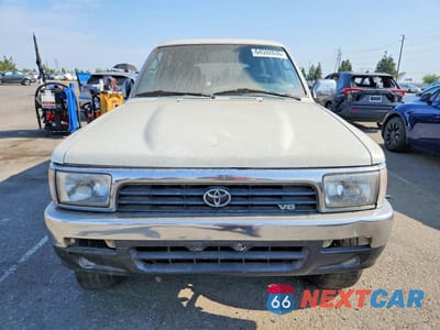 Piąte zdjęcie samochodu w środku: 1995 TOYOTA 4RUNNER SR5 V6 VIN:JT3VN39W1P0112692 - miniatura