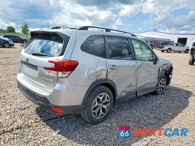 Trzecie zdjęcie samochodu z tyłu: 2019 SUBARU FORESTER PREMIUM VIN:JF2SKAEC5KH410259 - miniatura