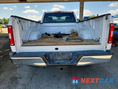 Zdjęcie 6 z 13 samochodu: 2019 FORD F150 VIN:1FTNF1C59KKC25560 - miniatura