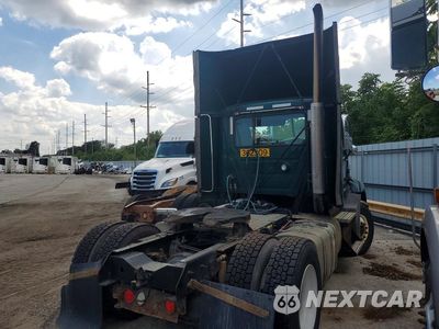 Trzecie zdjęcie samochodu z tyłu: 2017 MACK CXU612 SEMI TRUCK VIN:1M1AW01X3HM009617 - miniatura
