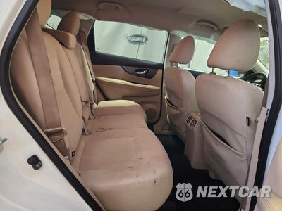 Zdjęcie 11 z 14 samochodu: 2016 NISSAN ROGUE SV VIN:KNMAT2MT7GP666057 - miniatura