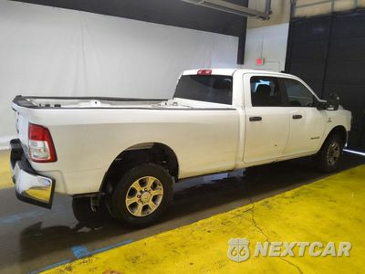 Trzecie zdjęcie samochodu z tyłu: 2023 RAM 3500 BIG HORN VIN:3C63R3HL2PG660427 - miniatura