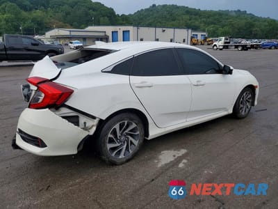 Trzecie zdjęcie samochodu z tyłu: 2018 HONDA CIVIC EX VIN:2HGFC2F71JH541378 - miniatura