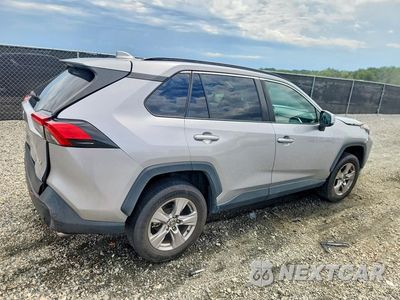 Trzecie zdjęcie samochodu z tyłu: 2023 TOYOTA RAV4 XLE VIN:2T3W1RFV8PC226051 - miniatura