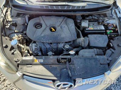Zdjęcie 11 z 12 samochodu: 2015 HYUNDAI ELANTRA SE VIN:5NPDH4AE6FH623548 - miniatura