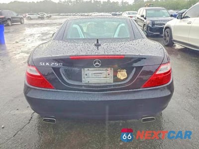Zdjęcie 6 z 12 samochodu: 2012 MERCEDES-BENZ SLK 250 VIN:WDDPK4HA8CF048219 - miniatura