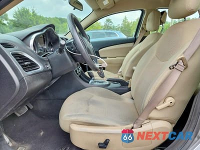 Zdjęcie 7 z 12 samochodu: 2013 DODGE AVENGER SE VIN:1C3CDZAG1DN766852 - miniatura