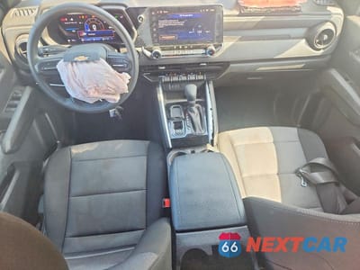 Zdjęcie 8 z 12 samochodu: 2025 CHEVROLET COLORADO VIN:1GCPSBEK8S1197902 - miniatura