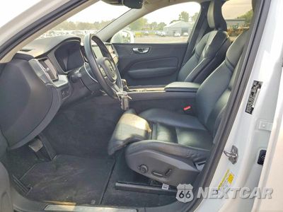 Zdjęcie 7 z 14 samochodu: 2019 VOLVO XC60 T5 VIN:LYV102RK2KB214501 - miniatura