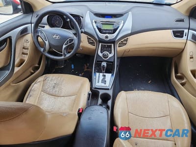 Zdjęcie 8 z 13 samochodu: 2012 HYUNDAI ELANTRA LIMITED VIN:KMHDH4AE7CU342601 - miniatura