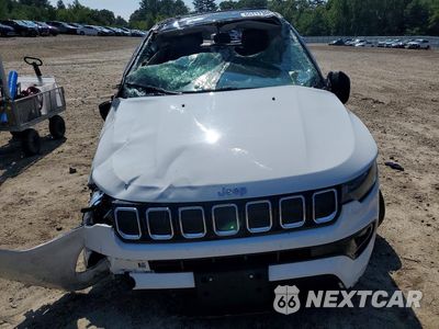 Piąte zdjęcie samochodu w środku: 2022 JEEP COMPASS LIMITED VIN:3C4NJDCB8NT159334 - miniatura