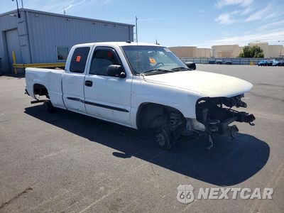 Czwarte zdjęcie samochodu z boku: 2004 GMC NEW SIERRA C1500 VIN:2GTEC19T141376264 - miniatura