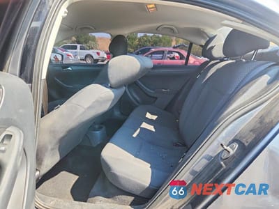 Zdjęcie 10 z 13 samochodu: 2011 VOLKSWAGEN JETTA BASE VIN:3VW2K7AJ7BM091350 - miniatura