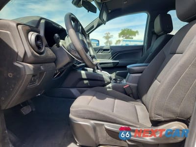 Zdjęcie 7 z 12 samochodu: 2024 CHEVROLET COLORADO VIN:1GCPSBEK3R1304834 - miniatura