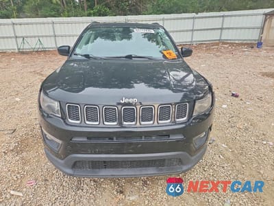 Piąte zdjęcie samochodu w środku: 2017 JEEP COMPASS LATITUDE VIN:3C4NJCBB5HT632543 - miniatura