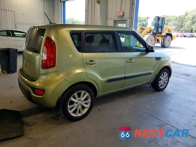 Trzecie zdjęcie samochodu z tyłu: 2013 KIA SOUL + VIN:KNDJT2A6XD7596449 - miniatura