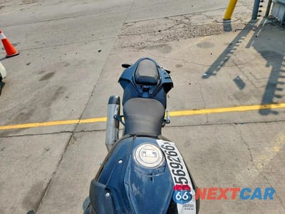 Piąte zdjęcie samochodu w środku: 2026 BMW S 1000 RR VIN:WB10P2305T6M35839 - miniatura