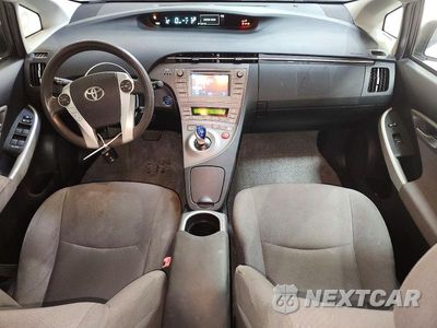 Zdjęcie 8 z 12 samochodu: 2012 TOYOTA PRIUS TWO VIN:JTDKN3DU7C5498455 - miniatura