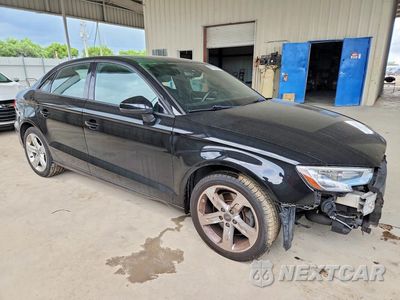 Czwarte zdjęcie samochodu z boku: 2017 AUDI A3 PREMIUM VIN:WAUAUGFF3H1037513 - miniatura