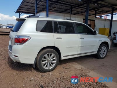 Trzecie zdjęcie samochodu z tyłu: 2013 TOYOTA HIGHLANDER HYBRID LIMITED VIN:JTEDC3EH2D2017350 - miniatura