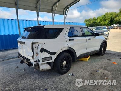 Trzecie zdjęcie samochodu z tyłu: 2021 FORD EXPLORER POLICE INTERCEPTOR VIN:1FM5K8AW8MNA20308 - miniatura