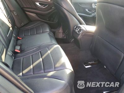 Zdjęcie 10 z 12 samochodu: 2015 MERCEDES-BENZ C 300 4MATIC VIN:55SWF4KB1FU020992 - miniatura