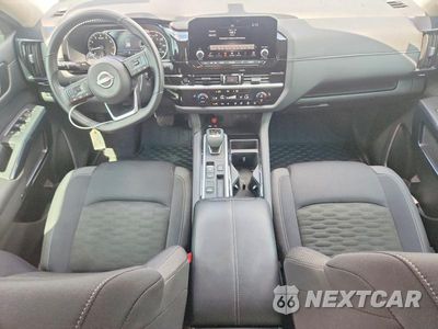 Zdjęcie 8 z 13 samochodu: 2025 NISSAN PATHFINDER SV VIN:5N1DR3BB0SC302280 - miniatura