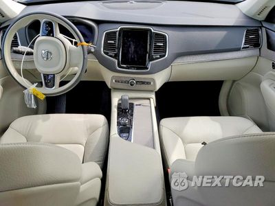 Zdjęcie 8 z 12 samochodu: 2025 VOLVO XC90 PLUS VIN:YV4H60PE5S1309413 - miniatura