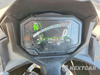 Zdjęcie 7 z 9 samochodu: 2022 KAWASAKI EX650 N VIN:ML5EXEN14NDA75555 - miniatura