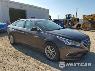Czwarte zdjęcie samochodu z boku: 2016 HYUNDAI SONATA SE VIN:5NPE24AF0GH384966 - miniatura
