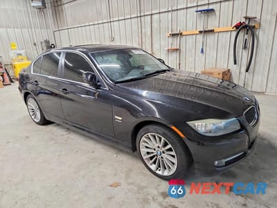 Czwarte zdjęcie samochodu z boku: 2011 BMW 335 XI VIN:WBAPL5G50BNN23705 - miniatura