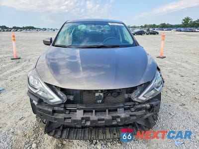 Piąte zdjęcie samochodu w środku: 2016 NISSAN SENTRA SV VIN:3N1AB7AP3GL648516 - miniatura