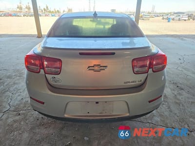 Zdjęcie 6 z 12 samochodu: 2014 CHEVROLET MALIBU LS VIN:1G11B5SL3EF148210 - miniatura
