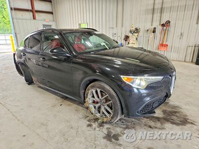 Czwarte zdjęcie samochodu z boku: 2018 ALFA ROMEO STELVIO TI SPORT VIN:ZASFAKNN8J7C25838 - miniatura