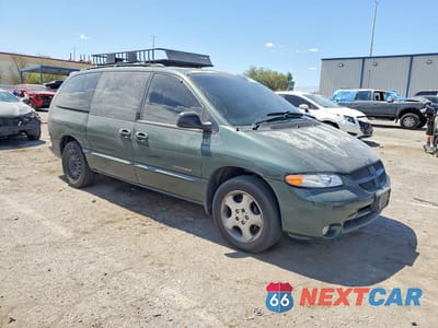 Czwarte zdjęcie samochodu z boku: 2000 DODGE GRAND CARAVAN ES VIN:1B4GP74L3YB654981 - miniatura