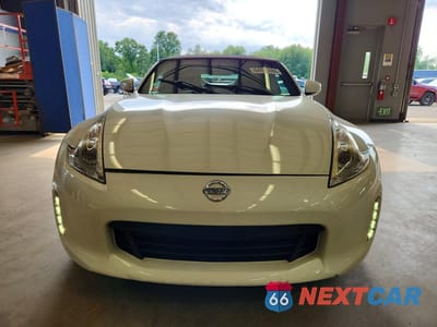 Piąte zdjęcie samochodu w środku: 2017 NISSAN 370Z ROADSTER VIN:JN1AZ4FH1HM940605 - miniatura
