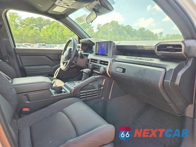 Zdjęcie 10 z 13 samochodu: 2025 TOYOTA TACOMA SR VIN:3TYJDAHN2ST024884 - miniatura