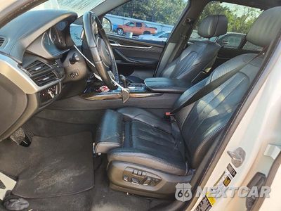 Zdjęcie 7 z 13 samochodu: 2015 BMW X5 XDRIVE50I VIN:5UXKR6C58F0J74415 - miniatura