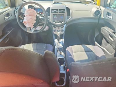 Zdjęcie 8 z 12 samochodu: 2015 CHEVROLET SONIC LT VIN:1G1JC6SB8F4178598 - miniatura